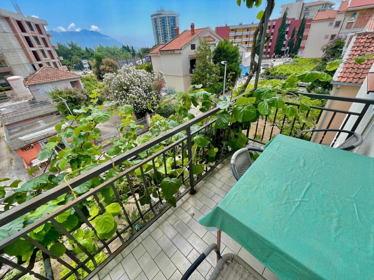 Garden House Budva Exterior photo